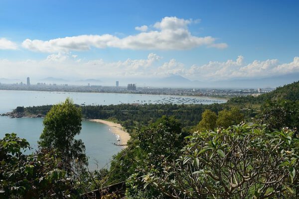 Blick auf Da Nang von Son Tra